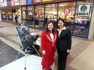 Regina Holliday & Yifeng Hu